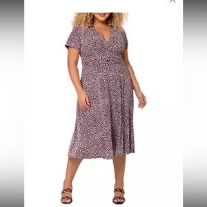 Leota Midi Dress V-Neck Short Sleeve